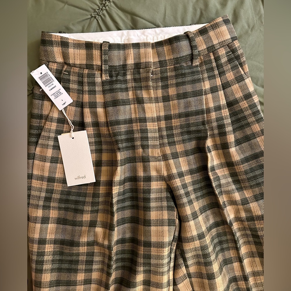 NWT Aritzia Wilfred Plaid Carrot Pant size 4